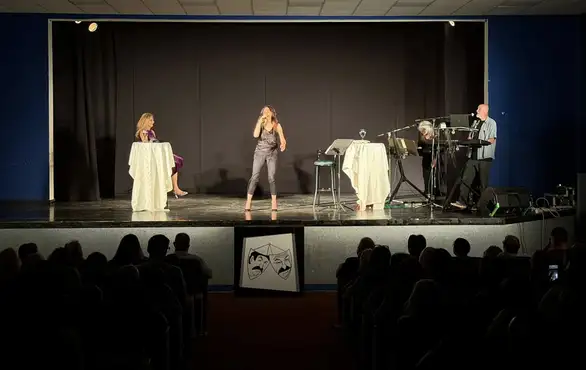 U okviru prvog Festivala umetničke muzike ,,Zaječarsko muzičko proleće”, održano muzičko - poetsko veče ,,Obećao si mi”