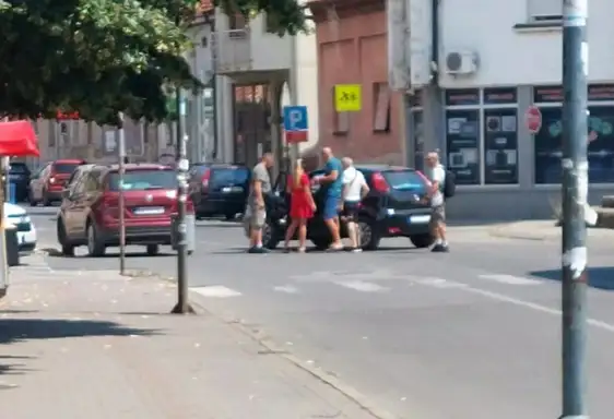 Saobraćajna nezgoda kod Biblioteke