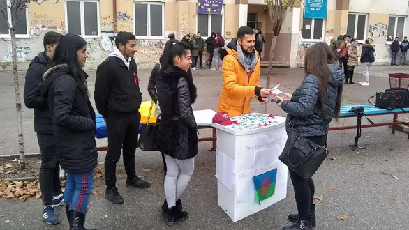 Omladinci Društva Roma Zaječar obeležili Svetski dan borbe protiv SIDE