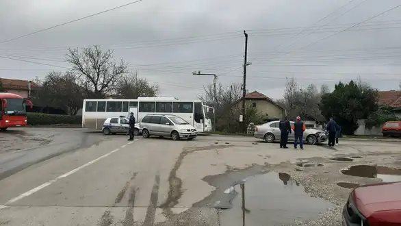 Saobraćajna nezgoda na Izvorskom putu (opet na istom mestu)