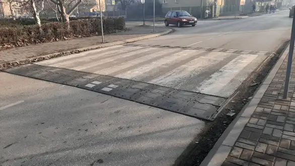 Popravljeni usporivači brzine kod Osnovne škole Đura Jakšić