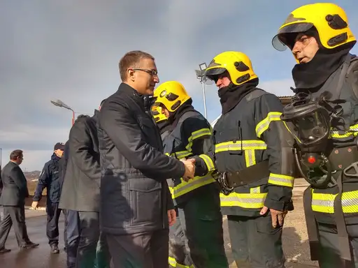 Ministar Nebojša Stefanović posetio novu zgradu Vatrogasnog doma u Zaječaru