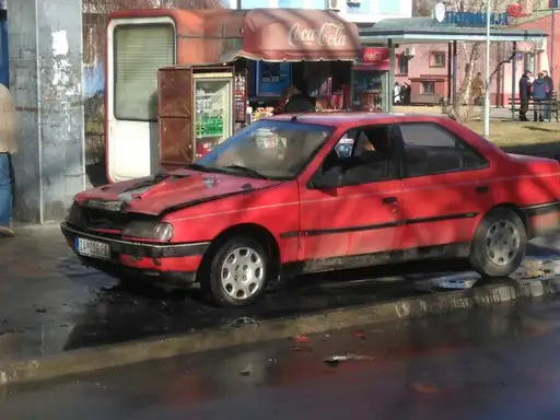 Zapalio se automobil u centru grada