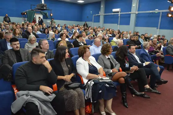 Dr Duško Ljuština otvorio jubilarne 35. „Dane Zorana Radmilovića” ​Pozorište uprkos svemu