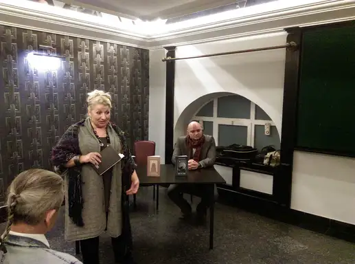 PROMOCIJA „TROUGLA DUŠE“ U BEOGRADU:  „Kome je ljubav oružje, sve bitke je unapred dobio“