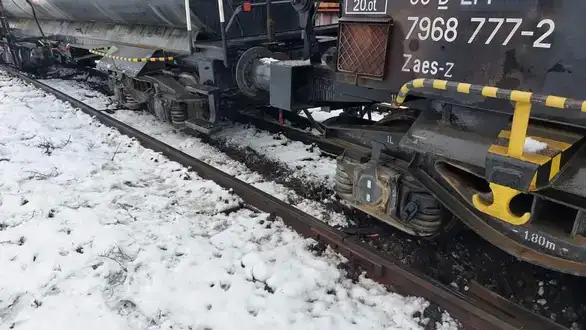 Dve cisterne ispale iz koloseka na stanici u Zaječaru