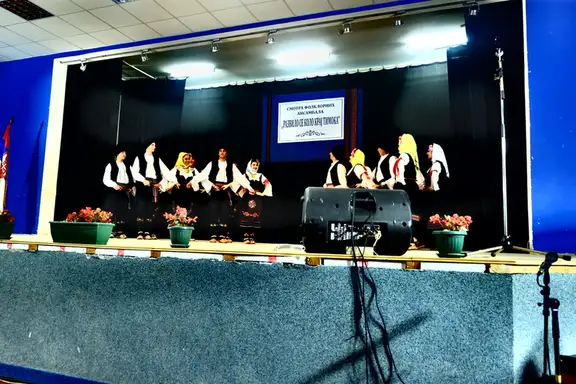 Održana prva smotra folklornih ansambala Srbije  „Razvilo se kolo kraj Timoka“