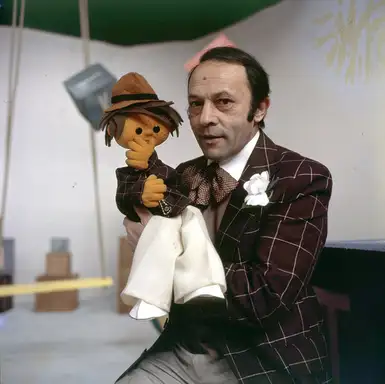 Milutin Mića Tatić-"Glumac ne sme da glumi, on poput čarobnjaka otkriva čovekovu dušu“