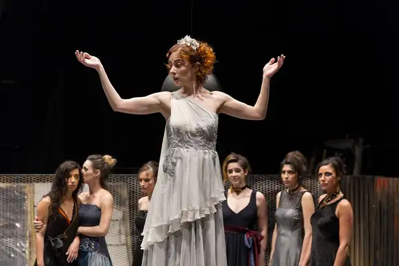 Predstava "Žene iz Troje" na pozorišnom festivalu “Novi tvrđava teatar” u Čortanovcima