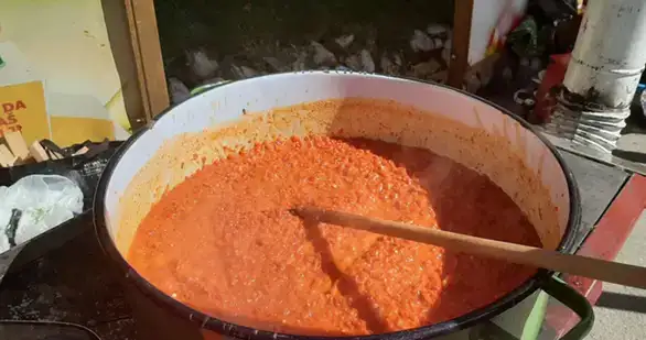 Najveće takmičenje u spremanju ajvara „Izađi mi na teglu“ u Zaječaru