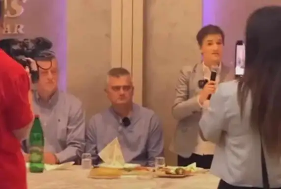 "Pobeda mora biti ubedljiva kako bi se ovom teroru stalo na put": Ana Brnabić i SNS u Zaječaru zloupotrebili penzionere