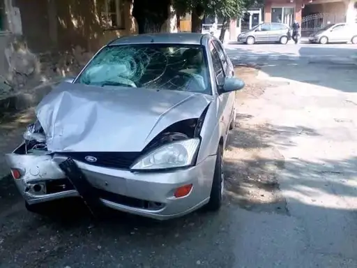 Mlada Zaječarka zadobila teške povrede: vozilom "pokošena" na trotoaru!