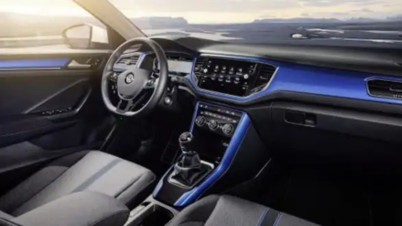 Da li treba da zagrejete motor automobila pre nego što počnete da vozite?