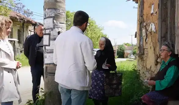 Nosioci liste "Promena u koju verujemo", Uglješa Đuričković, Dragana Rašić i Goran Kalčević razgovarali sa meštanima Marinovca, Vrbice i Zagrađa