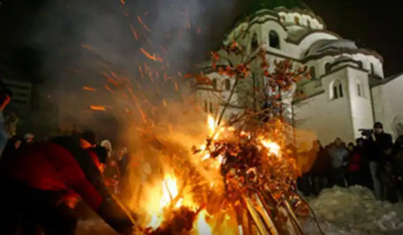 Patrijarh: Božić provesti kod kuće, a ne polupaganski u polupijanoj atmosferi