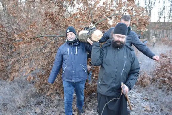 U ranu zoru po badnjak