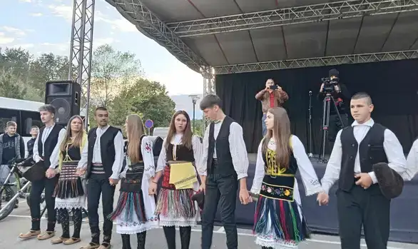 U Gamzigradskoj Banji održana kulturno-umetnička i turistička manifestacija 7.,,Dani Gamzigradske Banje"