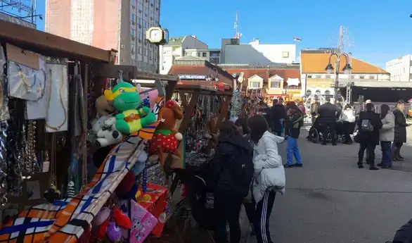 Novogodišnji bazar u Zaječaru otvoren za posetioce do 30. decembra