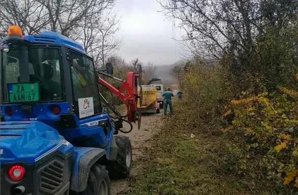 Počelo uređenje puta ka Borovcu