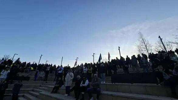 Predizborni mitinzi studenata širom Srbije: Građani na trgovima pružaju podršku studentskim listama