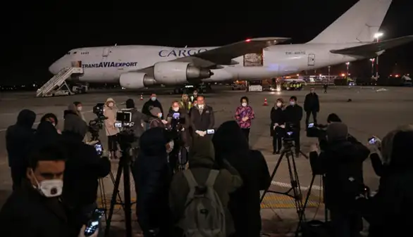 Prvi teretni avion finansiran od EU koji prevozi hitnu medicinsku opremu za Srbiju sleteo na aerodrom Nikola Tesla