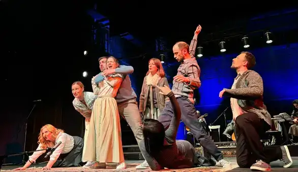 Na 29. Hrecegnovskim aprilskim svečanostima, nastupio ansambl pozorišta “Zoran Radmilović”, sa predstavom “Čehovljeva soba”-sezona prva