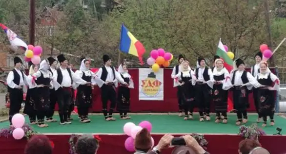 Gradski folklorni ansambl „ZORA” oduševio na „Uskršnjim danima folklora“ u Crnajki