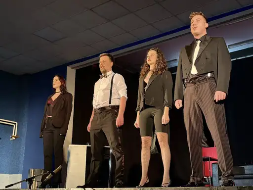 Izvedena predstava ,,Kabare- Sitnice života”