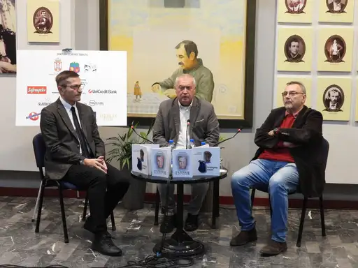 U foajeu zaječarskog teatra predstavljene knjige „Galerijeve utvare” i „Galerije - dosije predstaveˮ