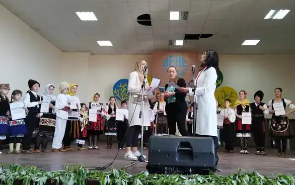 U Gradskovu na Lazarevu subotu ili Vrbicu održana 26. Međuokružna smotra dečjeg narodnog stvaralaštva „DENS“