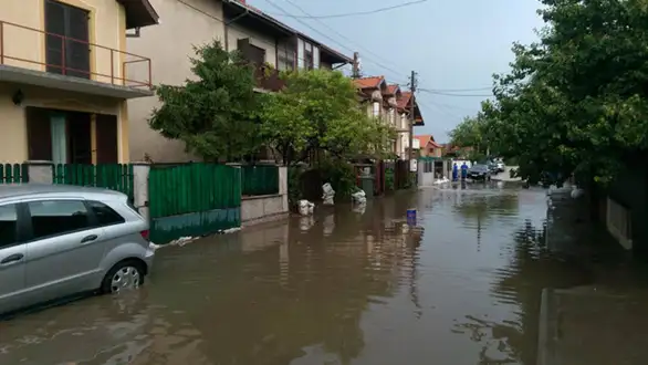 Stanari Dojranske ulice muku muče posle svake jače kiše