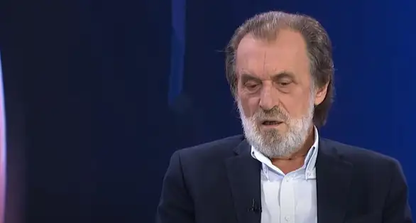 Vuk Drašković se posle više od 30 godina povukao s čela SPO, novi predsednik Aleksandar Cvetković