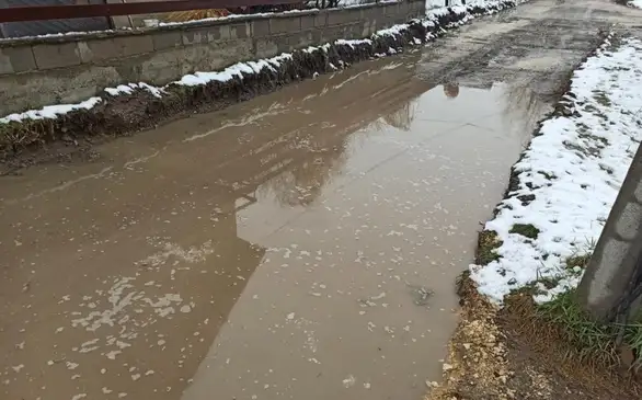 Stanar Dubočanske ulice: Nadamo se da će "Godo" bar da dovrši ono što je započeo i naveze šljunak do 28. marta