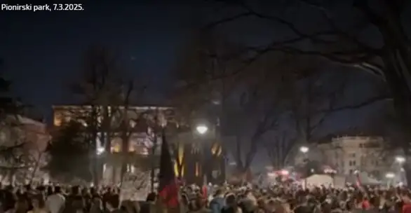 „Dođite po sendviče“: Građani „pozdravljaju“ kontra studente kod Predsedništva