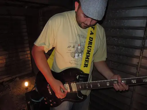 Omladinski centar organizuje tradicionalni memorijalni koncert u čast sećanja na Branislava Nikolića Floksija