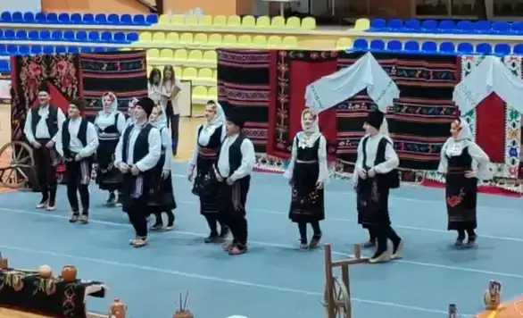 Veterani Gradskog folklornog ansambla „ZO-RAˮ Zaječar učestvovali na susretima veteranskih ansambala Srbije