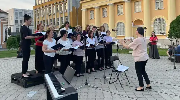 Na gradskom trgu u Zaječaru sinoć priređen koncert povodom 21. juna – Svetskog dana muzike