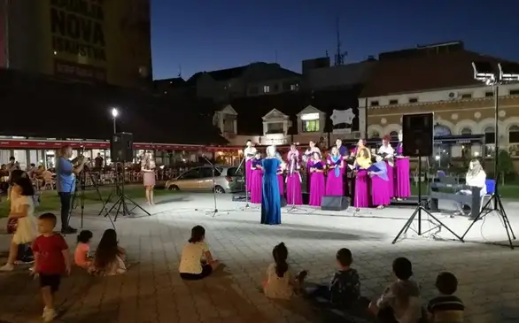 Na zajеčarskom Trgu održano „Horsko vеčе“