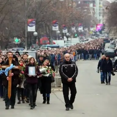 Kolumna: Junaci se ne ubijaju jednim metkom!