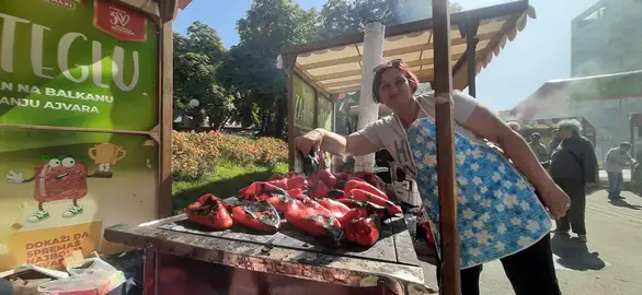 Takmičenje u pripremi ajvara okupilo majstore u pripremi ove poslastice