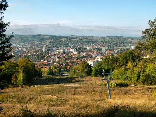 Umereno do potpuno oblačno u većem delu zemlje – temperatura do 20 stepeni