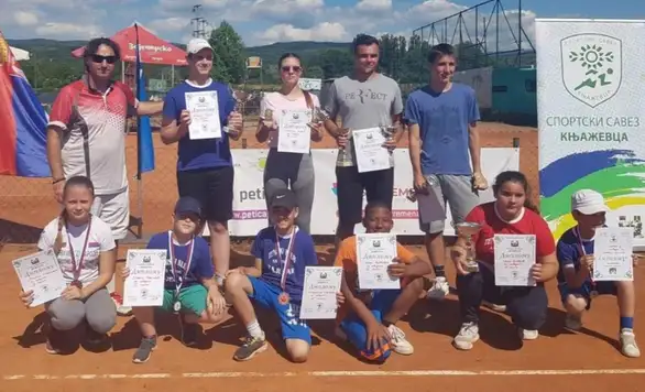 Teniseri AS "Timoka" odlični na turniru u Knjaževcu