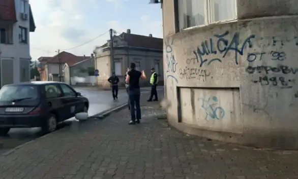 Saobraćajna nezgoda kod biblioteke: Policija traga za počiniocem