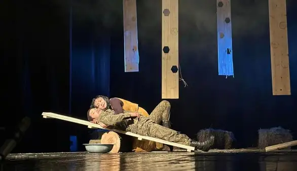 U zaječarskom teatru ,,Zoran Radmilović”, prvi put gostovalo pozorište iz Kazahstana sa predstavom ,,ATAU-КERE”