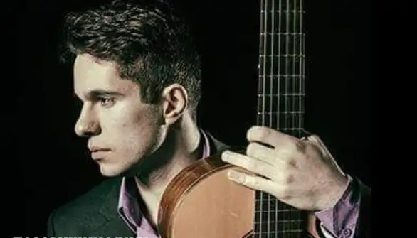 Večeras na letnjoj sceni Pozorišnog muzeja nastupiće gitarista Marko Radojković