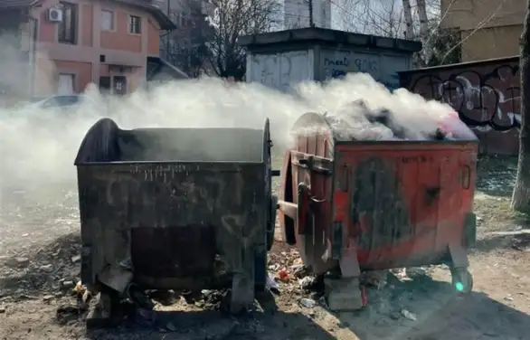 Prijavi problem: Zapaljeni kontejneri u ulici Božina Jovanovića u Zaječaru