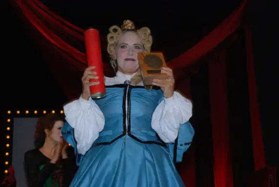 Gromoglasni aplauz  za „Korešpodenciju“