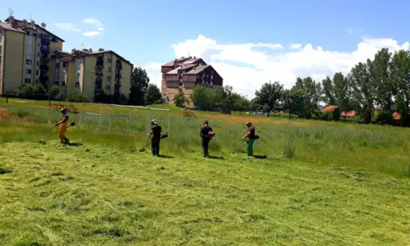 Lalić: Uređuju se zelene površine u gradu, zamenjuje se dotrajala ulična rasveta u selima