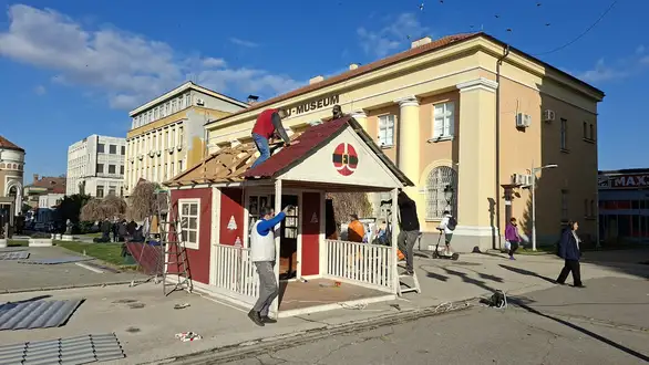 Par dana nakon pisanja Glasa Zaječara postavlja se rasveta u gradu: "Samo Deda Mraz da ne stupi u štrajk"