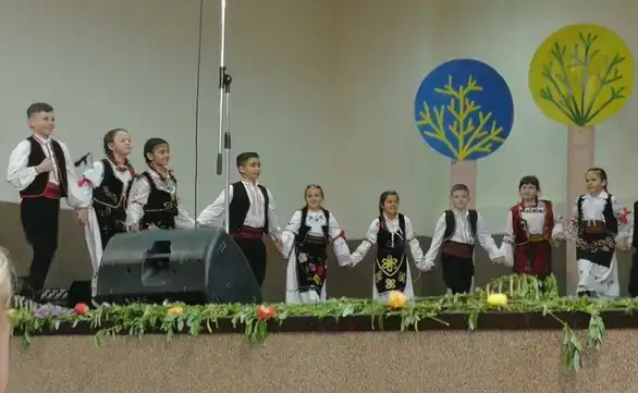 Prva manifestacija tradiconalnog narodnog stvaralaštva  “Glas sa Vetrena” u Malom Izvoru